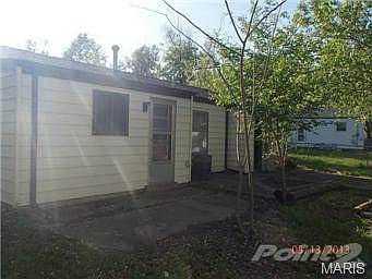 4th image of 806 Saint Bernard Dr