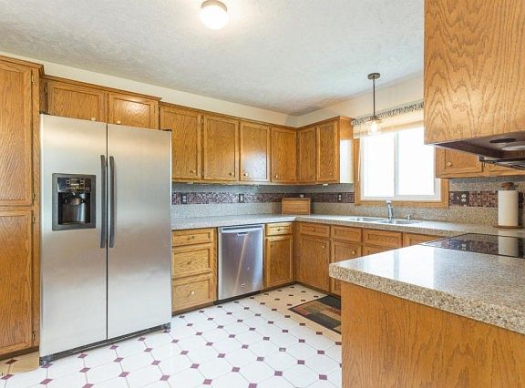 5th image of 3902 Westside Dr