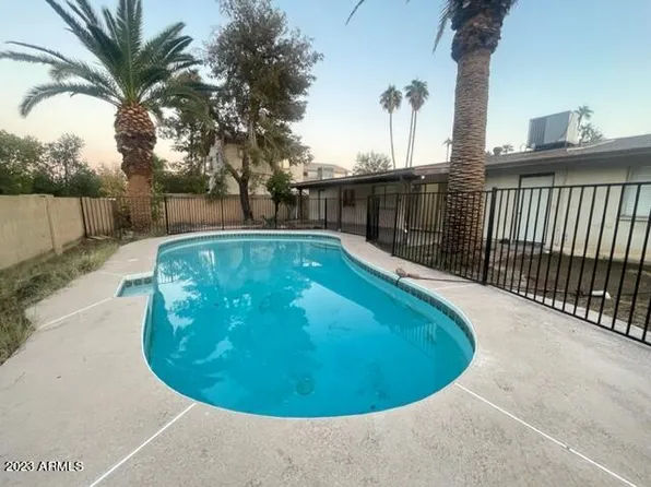 2918 W Glendale Ave, Phoenix, AZ 85051