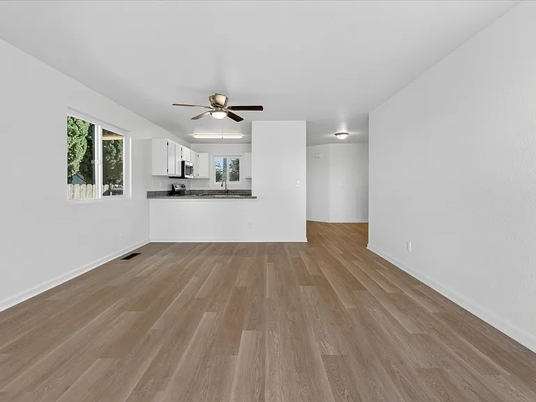 521 Spring Dr #A — Photo 8