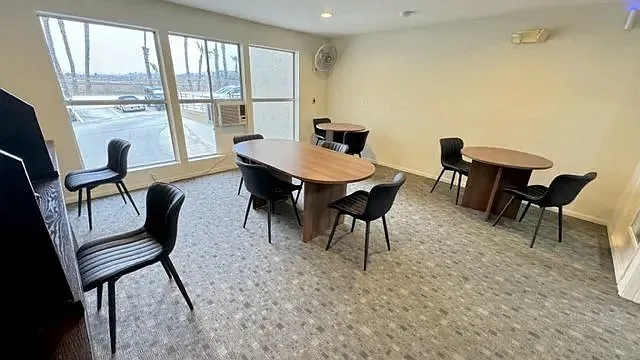 Laguna del Rey Apartments — Photo 41