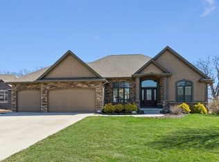 6727 NW 48th Ct, Johnston, IA 50131