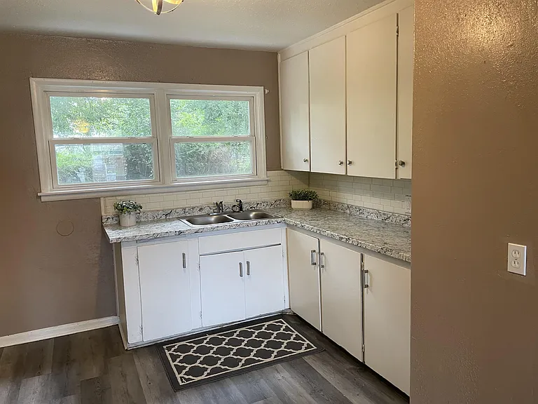4331 N Frankfort Pl — Photo 7