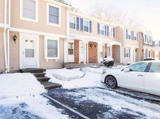 6 Hunters Ct, Amelia, OH 45102
