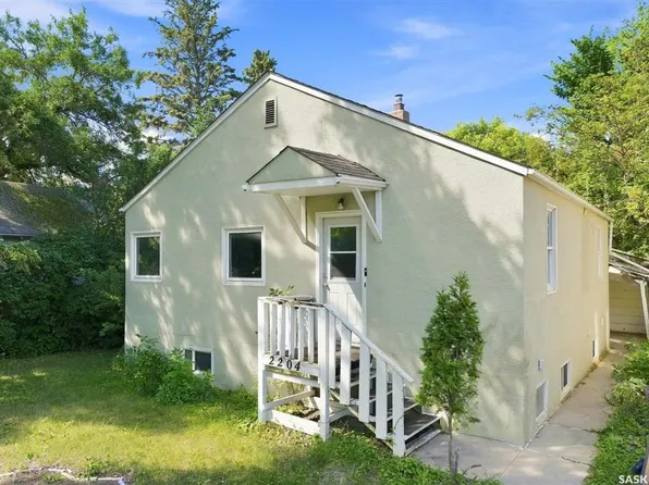 2204 LORNE AVENUE, Saskatoon, SK S7J 0R9