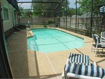 3rd image of 411 Tranquille Oaks Dr
