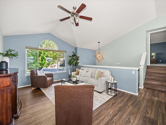 4th image of 5207 N Rees Rd