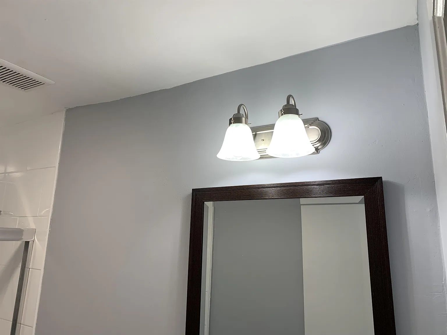 627 N Alexandria Ave — Photo 4