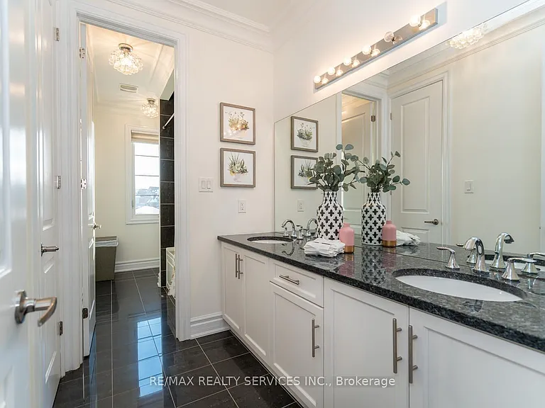 9 Interlacken Dr — Photo 28