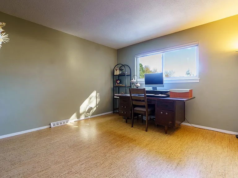 3295 W Parade Cir — Photo 17