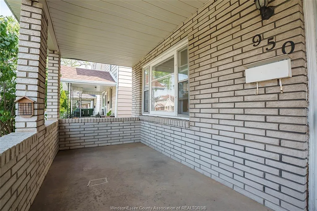 5 bed, $2,600 — Photo 4