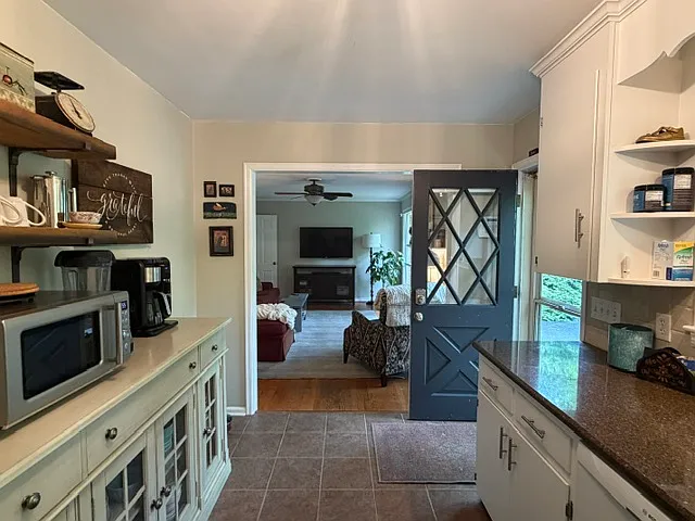 2713 Farmington Pl — Photo 14
