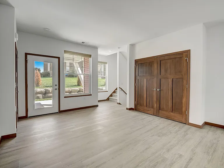 1931 Eastwood Way #1931 — Photo 14