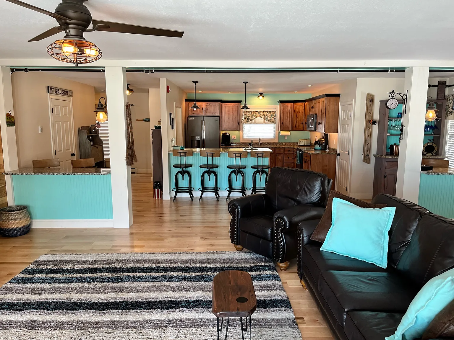 2 bed, 2.5 bath, 1800 sqft, $2,500 — Photo 4