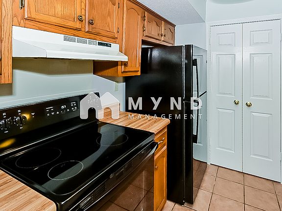 4th image of 3405 Laurelwood Dr