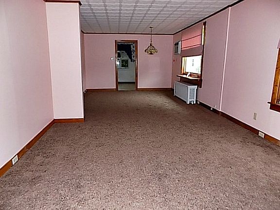 2nd image of 1202 S Park St