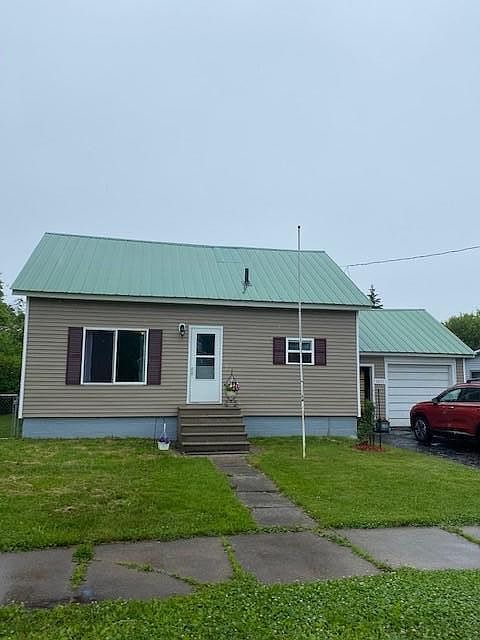1st image of 1071 Cedar St