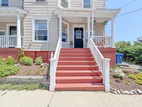 57 Saint Lawrence St #3 Photo 1