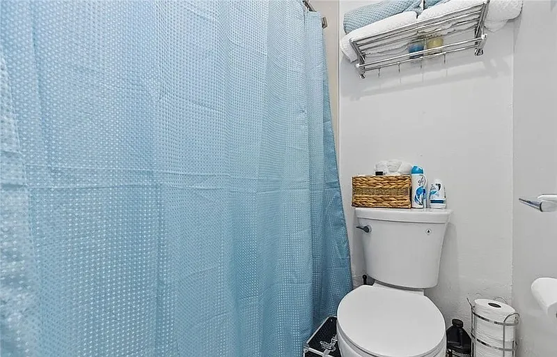 1 bed, 1.0 bath, 682 sqft, $1,700 — Photo 2