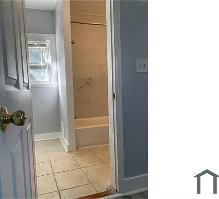 1635 Frederick Ave — Photo 12