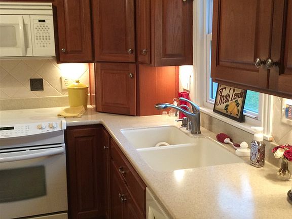 4th image of 331 Kameron St
