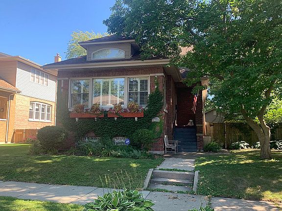 2nd image of 10637 S Claremont Ave