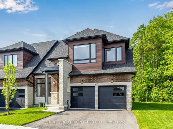 9 Vern Robertson Gate, Uxbridge, ON L9P 0R9