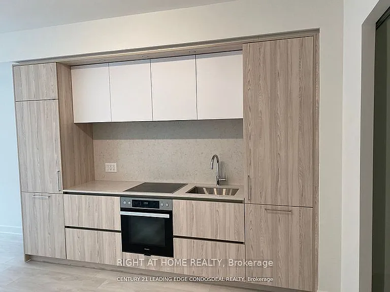 15 Mercer St #1207 — Photo 2