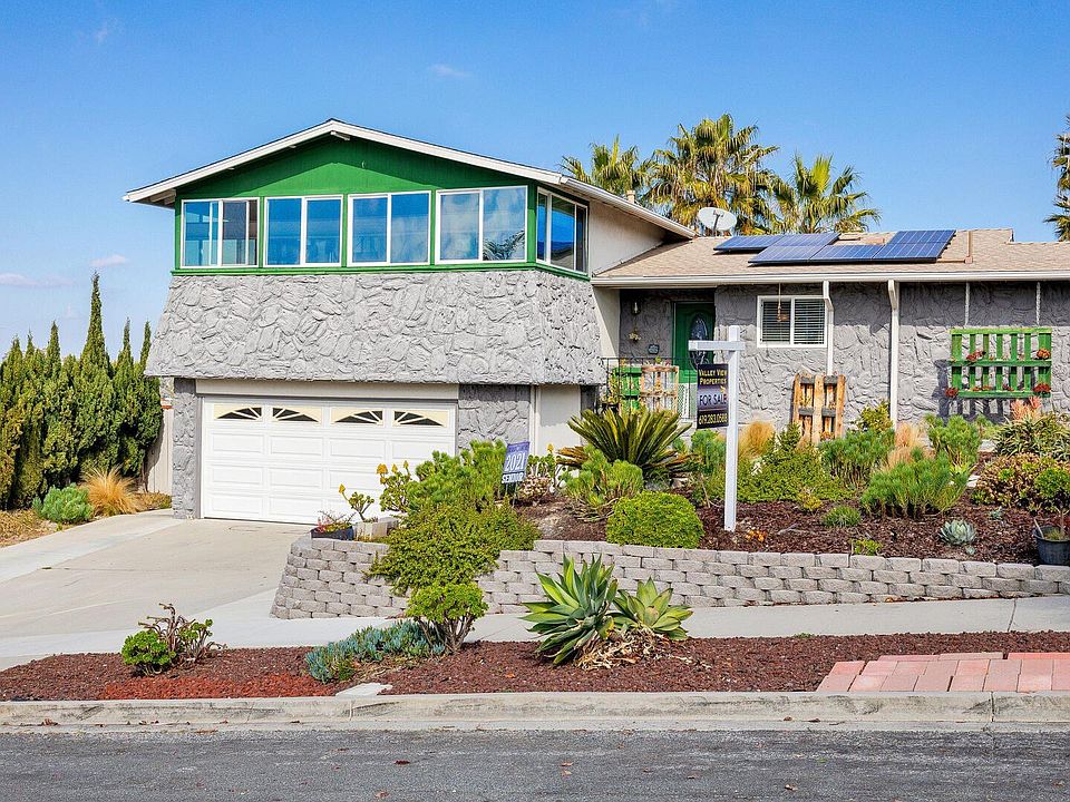 1st image of 4026 Vista Calaveras St