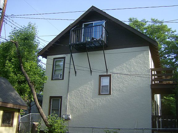 Back showing 3rd flr balcony