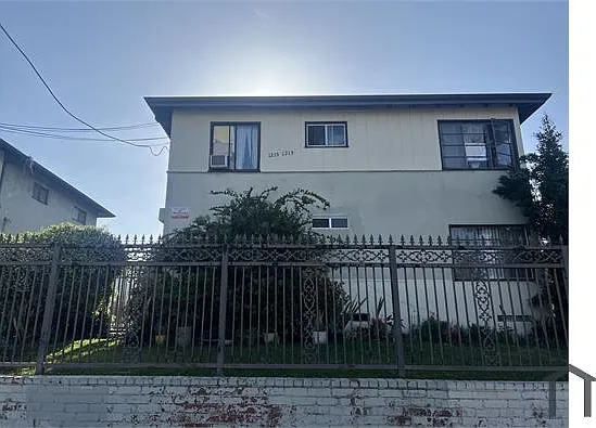 1207 Menlo Ave