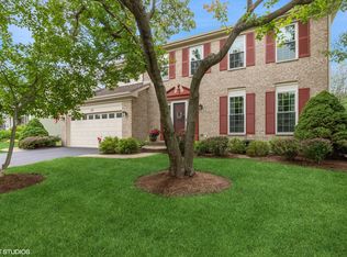 312 Cambridge Dr, Grayslake, IL 60030