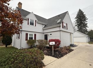 1712 28th St, Two Rivers, WI 54241