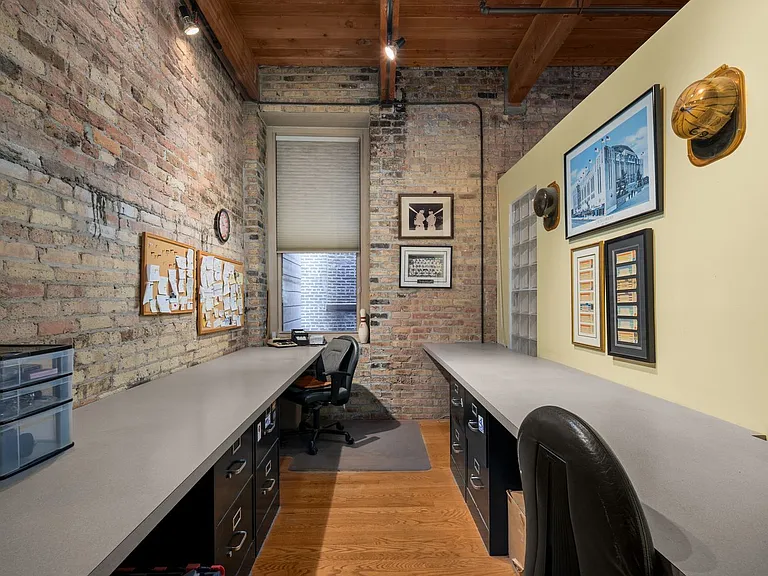 540 N Lake Shore Dr — Photo 16