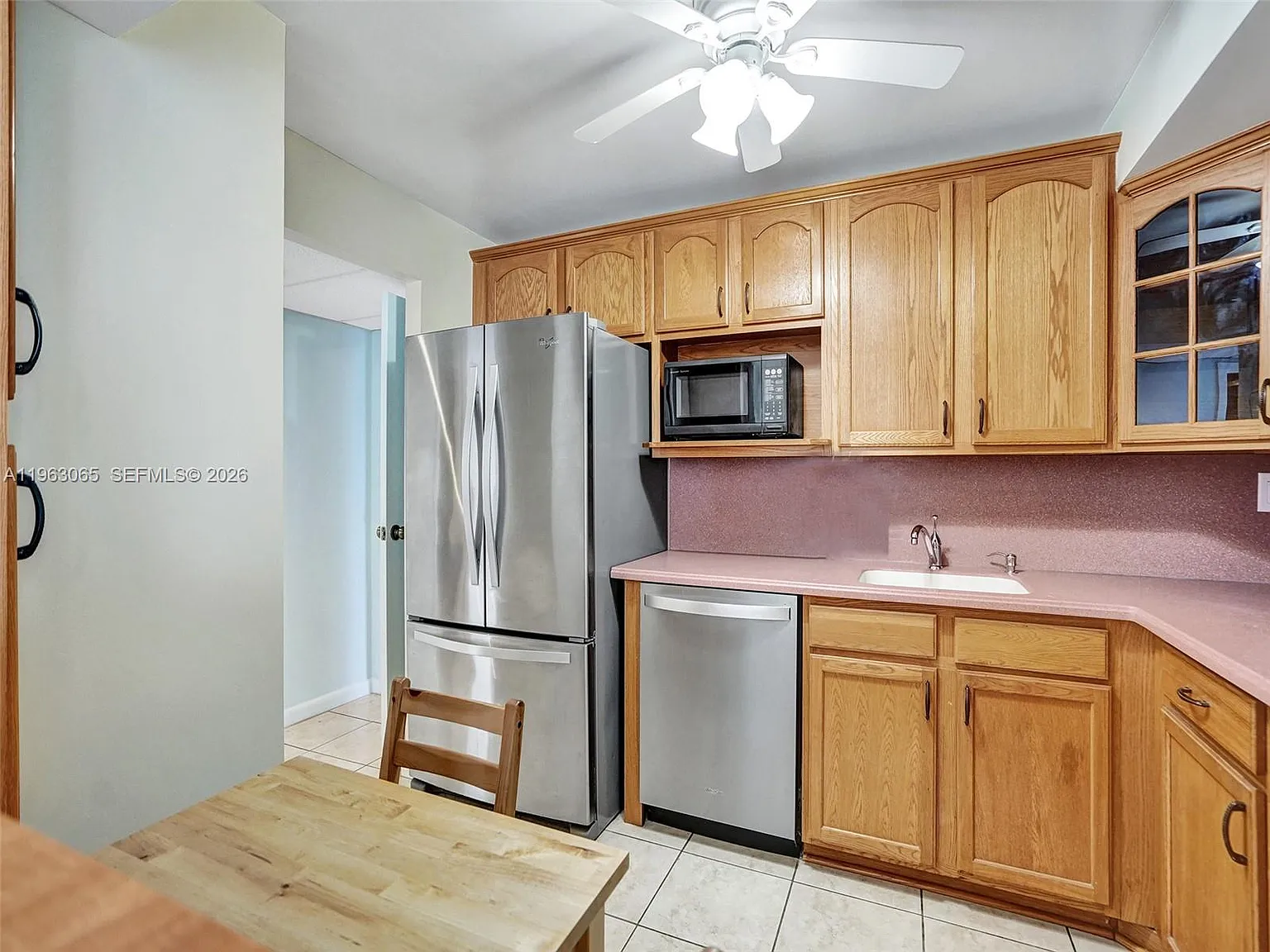 Desoto Park North Condo — Photo 2