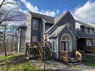 2208 S Ridge Ter, Hidden Valley, PA 15502