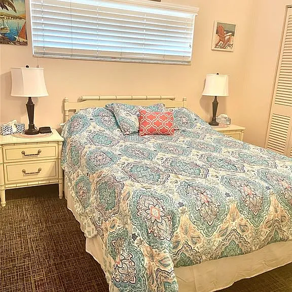 4650 Cove Cir #402 — Photo 29
