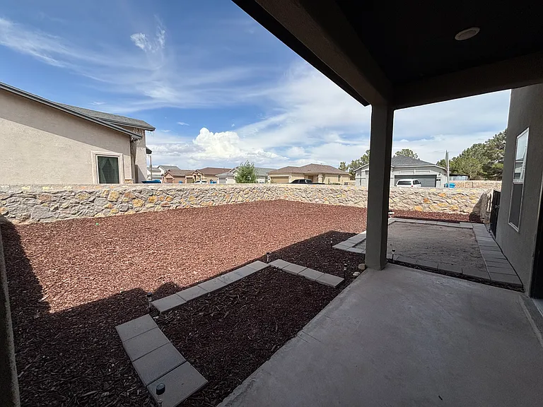 11501 Summer Dr #B — Photo 9