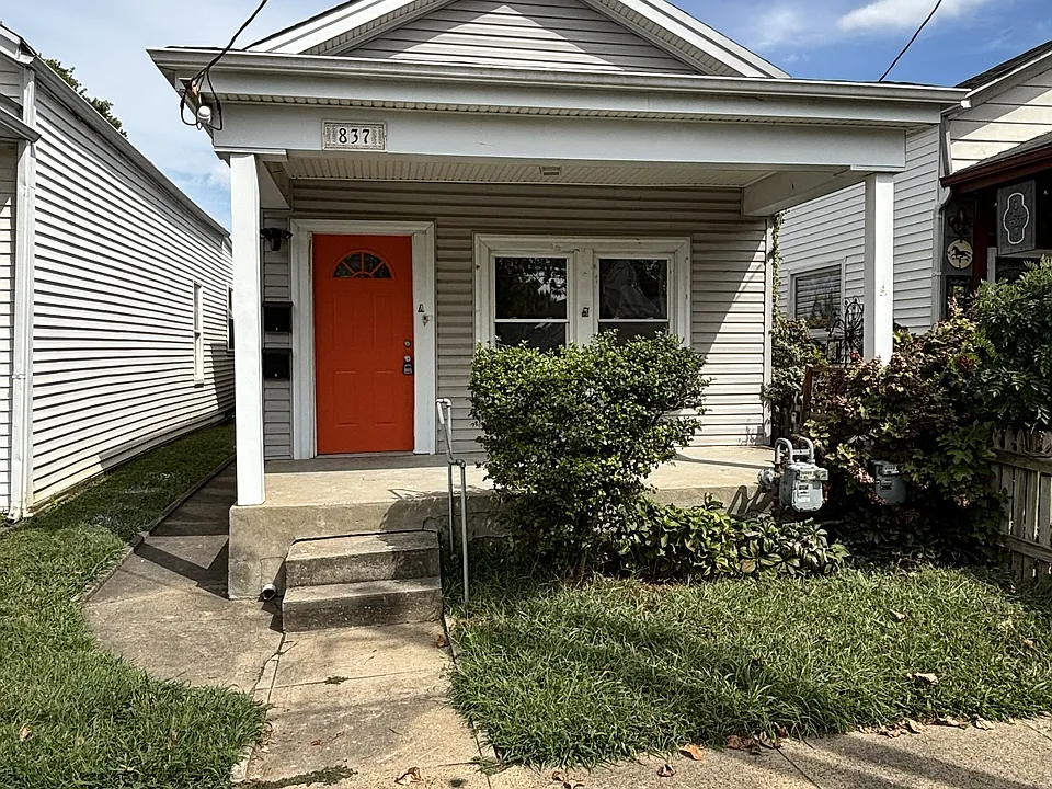 837 E Burnett Ave #B