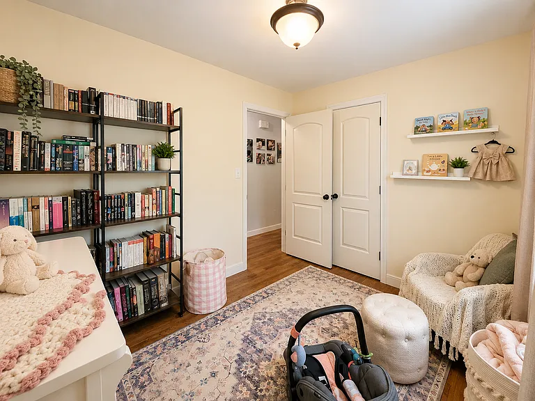 703 Oak Creek Rd — Photo 16