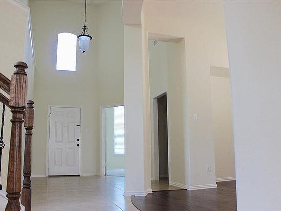 3rd image of 10433 Matador Dr