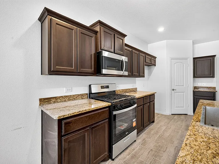 7305 Fossell Ranch Rd — Photo 6