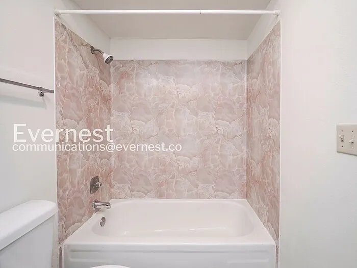 3312 I St NE #D102 — Photo 13