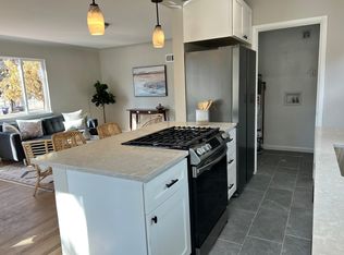 828 N Glencoe St, Denver, CO 80220