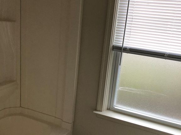 5th image of 130 Ohio Ave #1