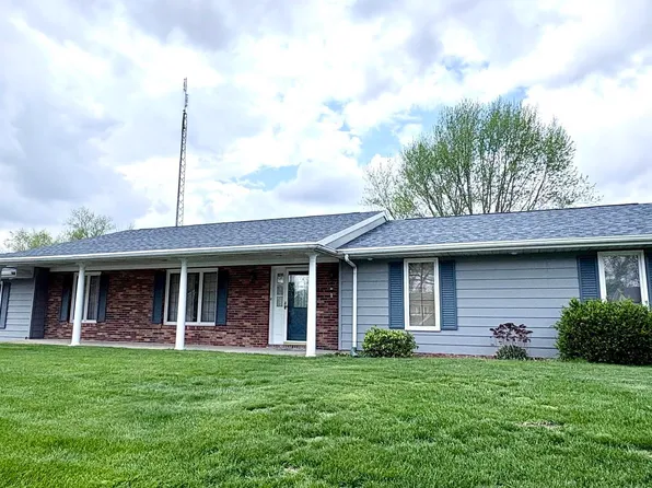 304 River Cove Ln, North Manchester, IN 46962