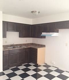 2nd image of 854 E Los Jardines Ave