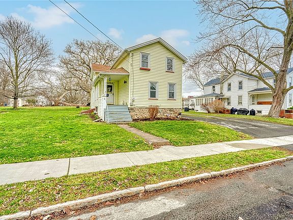 2nd image of 126 Phoenix St