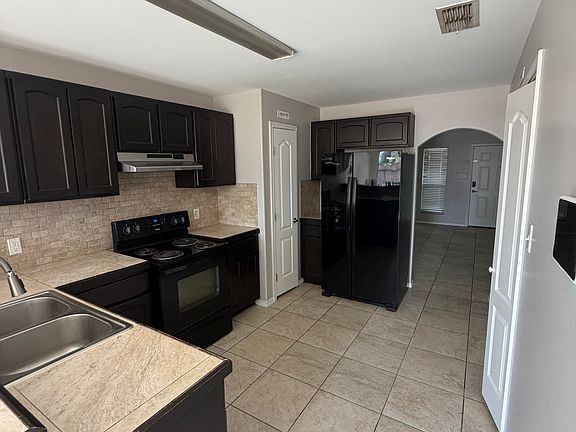 5th image of 4422 Wild Flower Ave