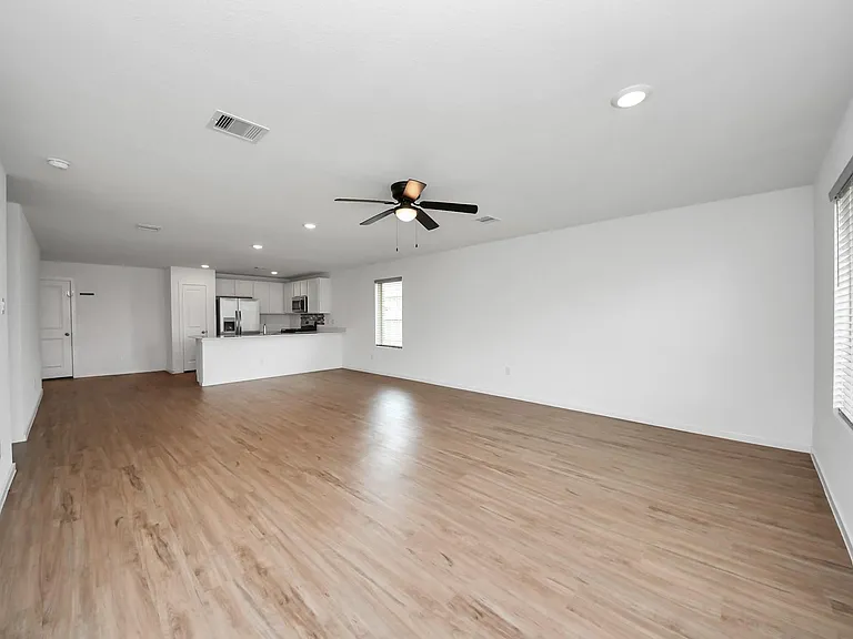 1607 Red Oak Dr — Photo 25